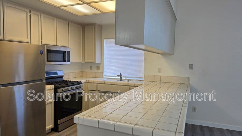 Vacaville House: 376 Marna Dr.