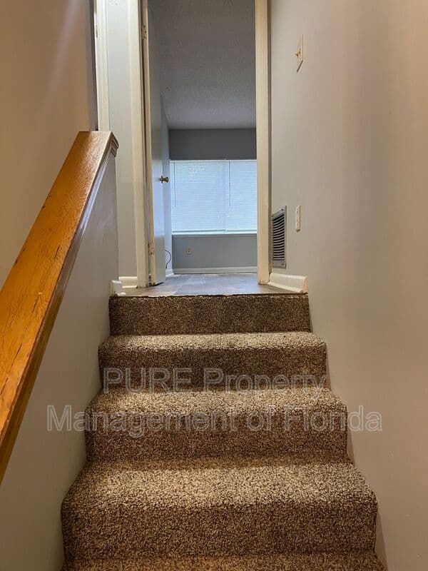 Ocala House: 629 NE 28th Avenue