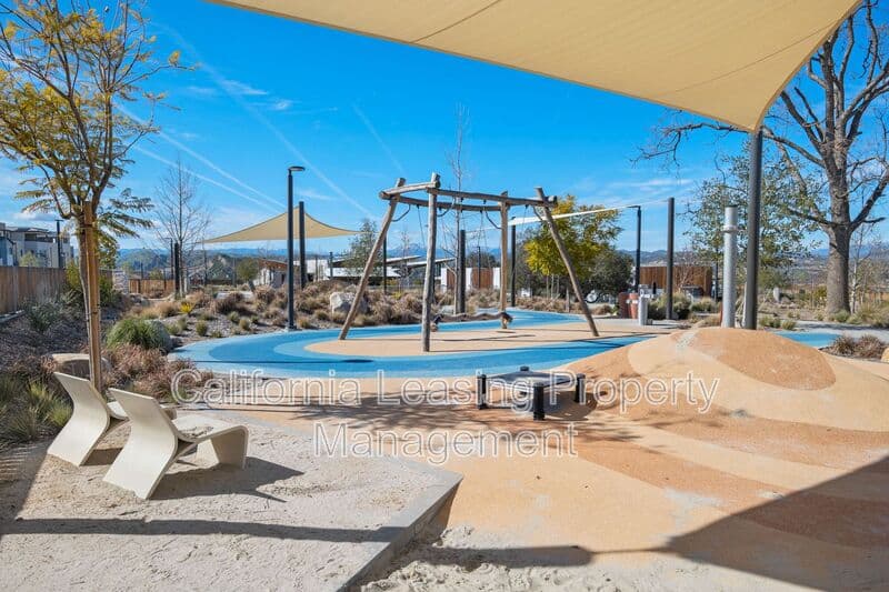 Valencia House: 27233 Red Willow Court