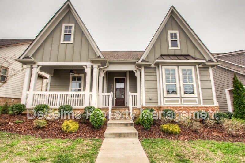 Thompson's Station House: 3125 Hazelton Drive