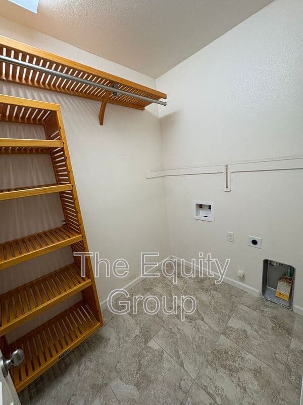 Visalia House: 4306 West Lark Ave