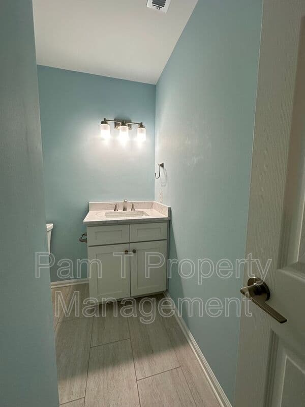 Savannah House: 2311 Tennessee Ave