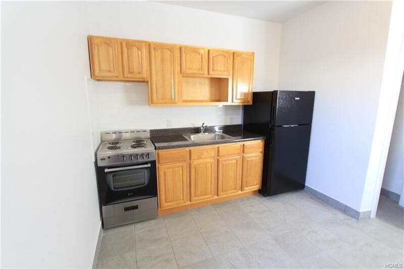 Yonkers Apartment: 91 Elm St