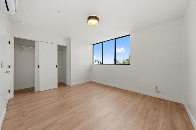 San Diego Condo: 2664 L Street
