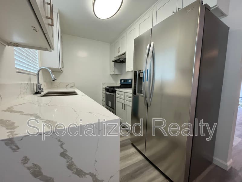 Glendale Condo: 139 N. Belmont Street