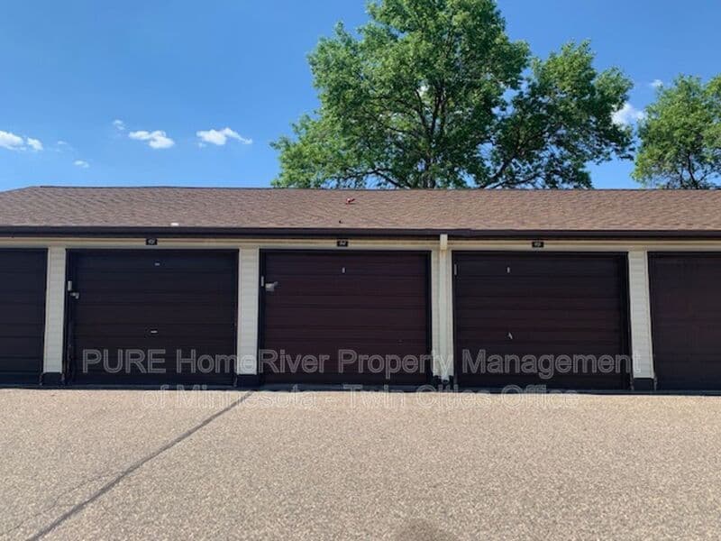 Brooklyn Park Condo: 7282 72nd Ln N
