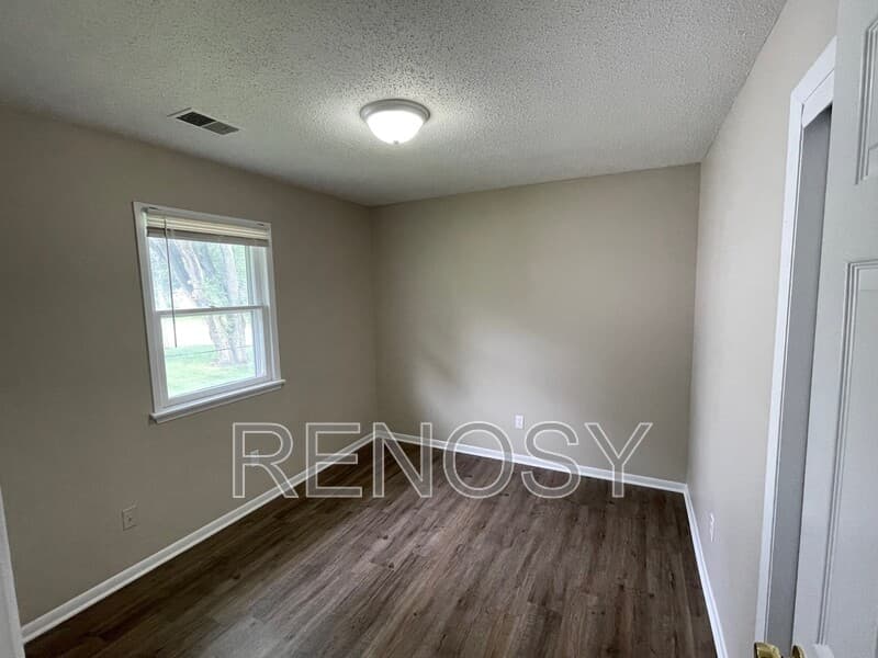 Des Moines House: 802 SE 10th