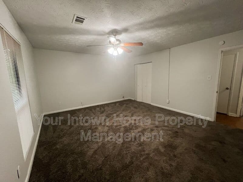 Decatur House: 4454 Blackbirch Lane