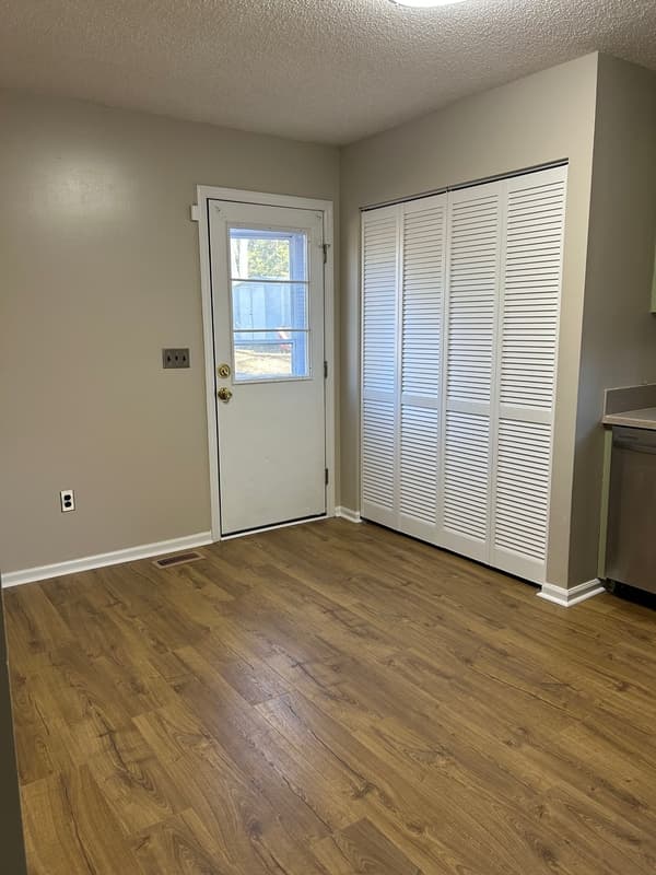 Piedmont House: 103 Kenmore Drive