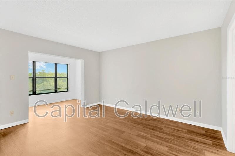 Clearwater Condo: 1900 Pelican Landing Blvd