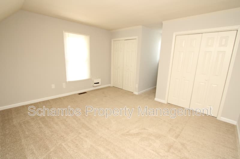Cary House: 100 Fawn Ct