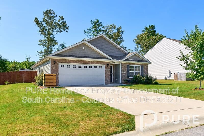 Lugoff House: 173 Rippling Way