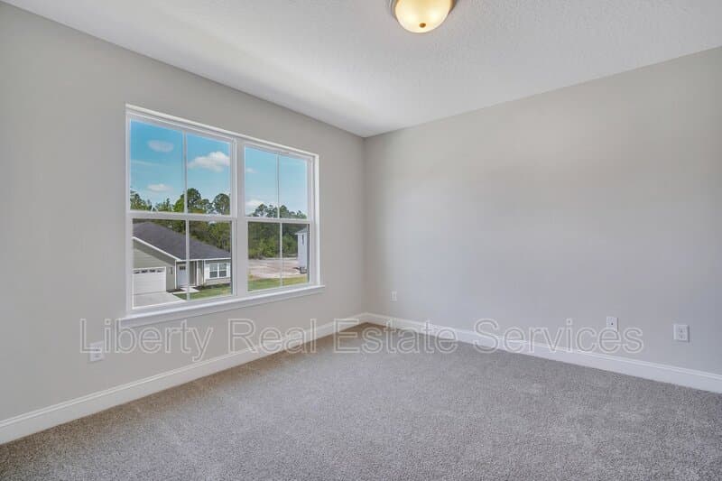 Hinesville House: 88 Fridley Ln