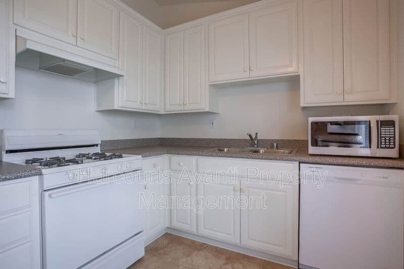 Cardiff By The Sea House: 1844 Dora Dr A