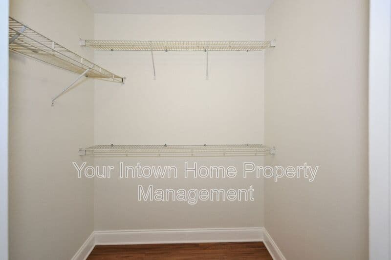 Atlanta House: 69 Haygood Ave SE