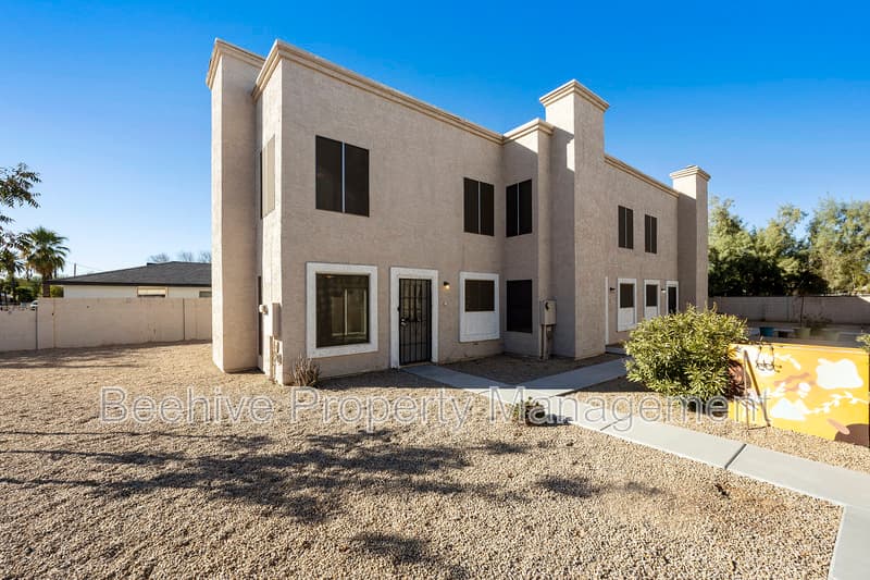 Phoenix House: 2732 E Culver St