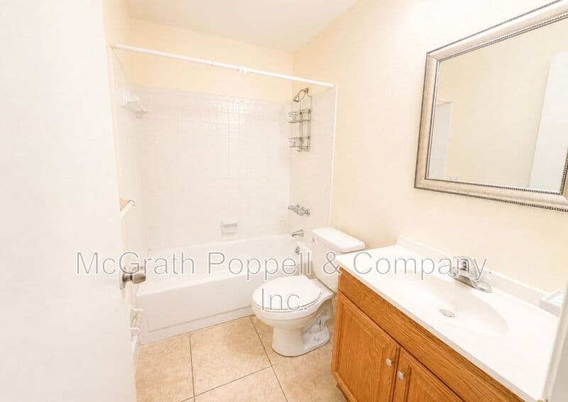 Lakeland Condo: 7702 Chase Rd