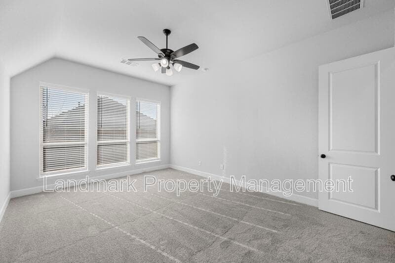Mansfield House: 1822 Buckeye Lane