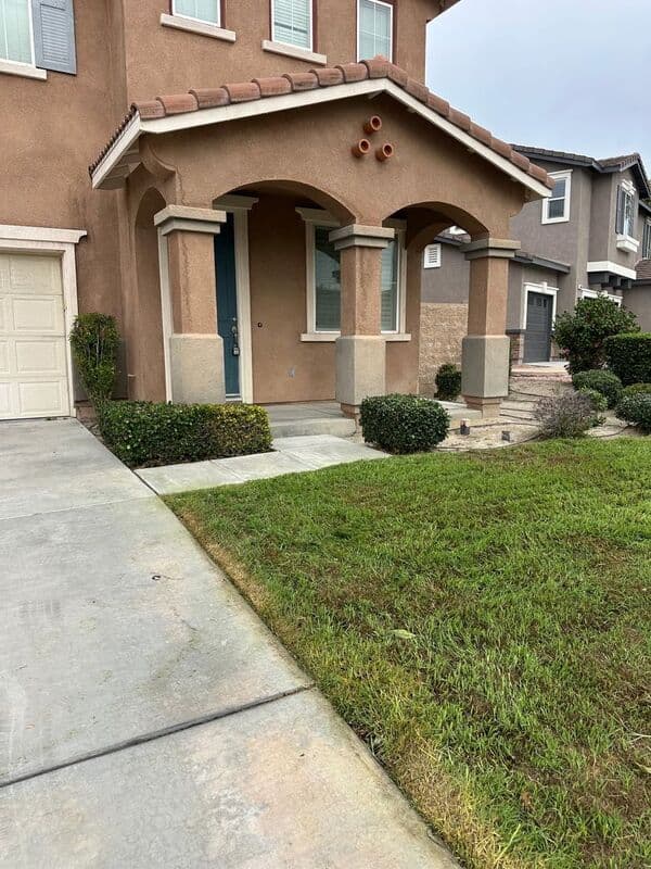 Eastvale House: 6851 Lokai Ct