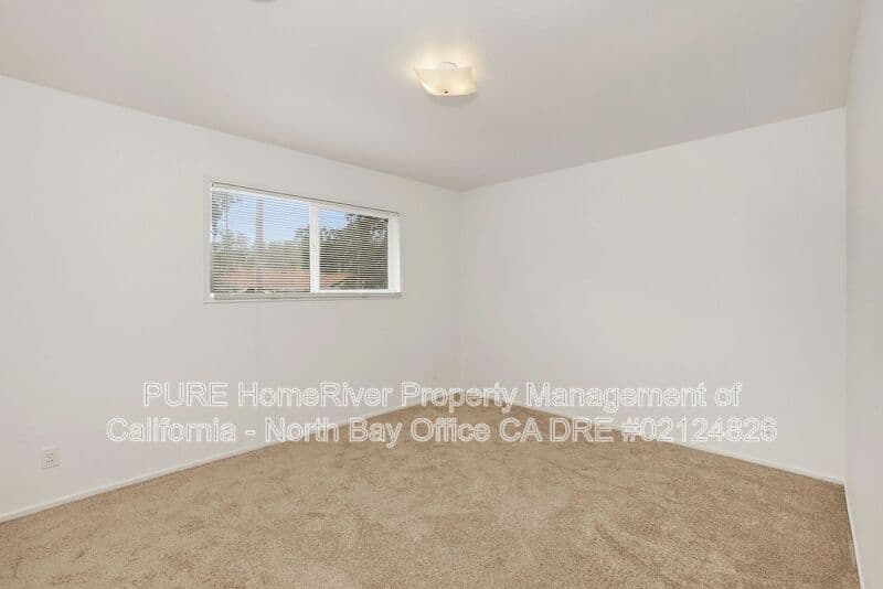 Cloverdale House: 1040 South Cloverdale Blvd