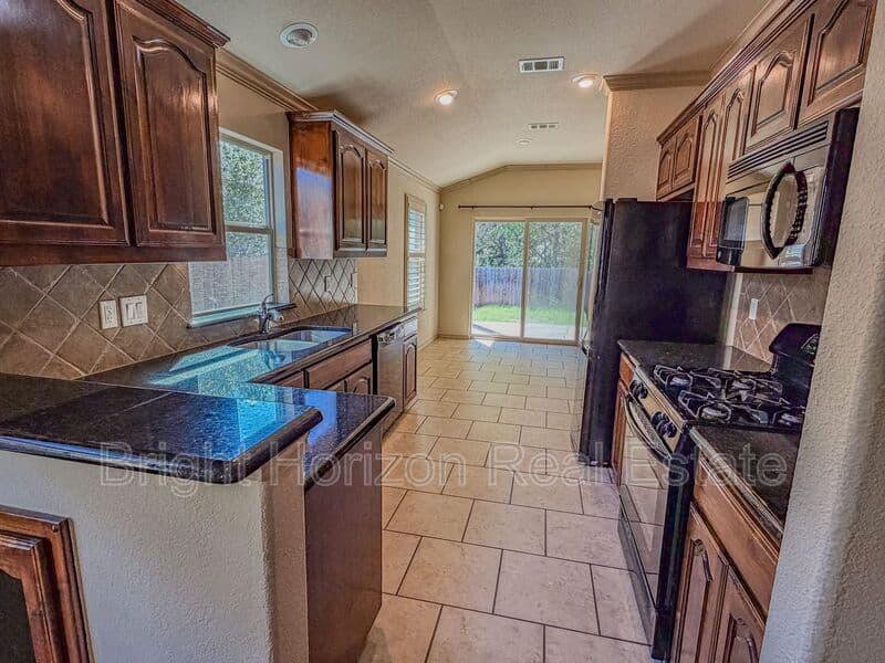 Fort Worth House: 5049 Britton Ridge Lane