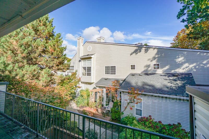 Vancouver Condo: 13210 SE 7th St