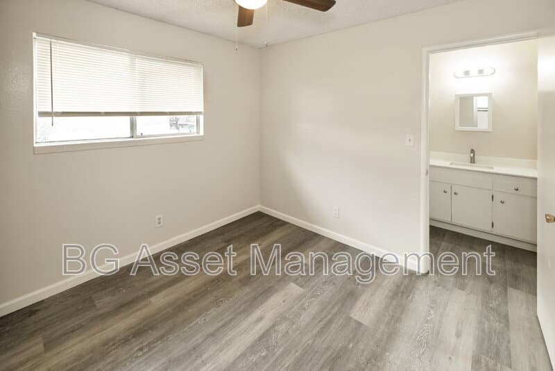 Sacramento Condo: 1928 Ethan Way