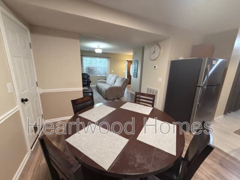 West Columbia House: 264 Orchard Hill Drive
