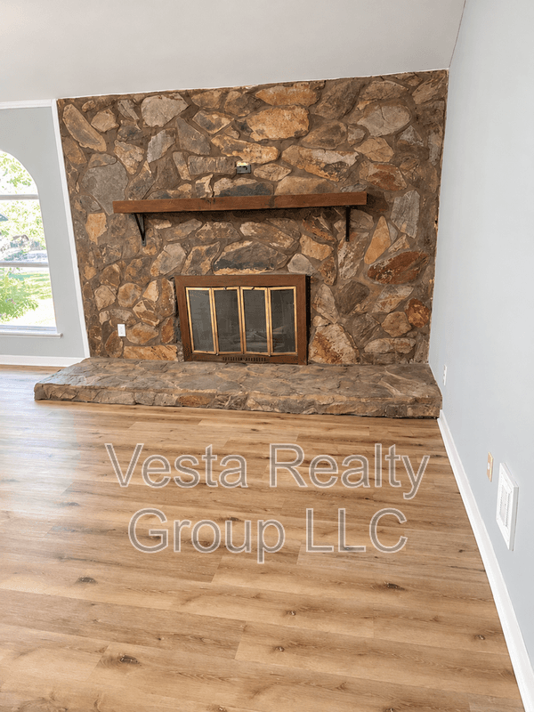 Morrow House: 6108 Deerfield Ct