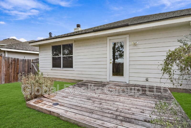 San Antonio House: 7411 Tamburo Trail