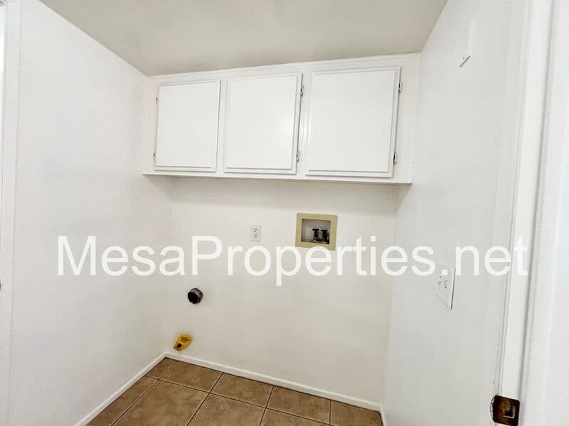 Victorville House: 14581 King Canyon