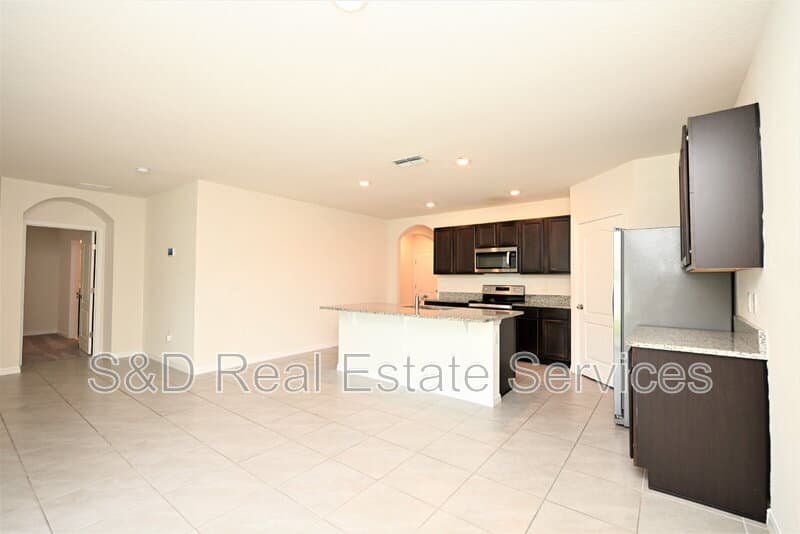 Lakeland House: 2548 Ryland Falls Drive