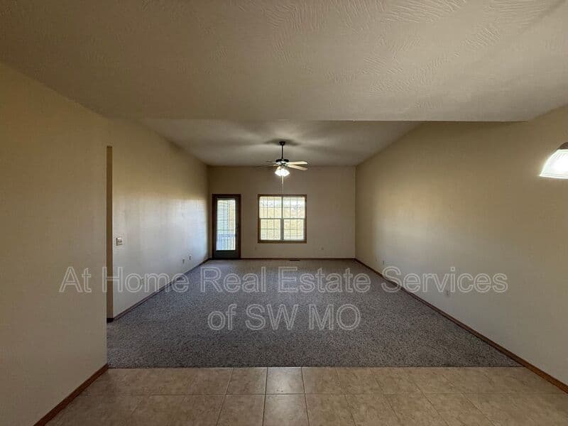 Ozark Condo: 2303 W Parkview