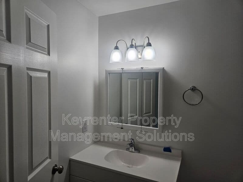Churchville Condo: 3891 Churchville Ave