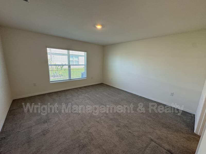 Wimauma House: 5586 Logan Cave Avenue