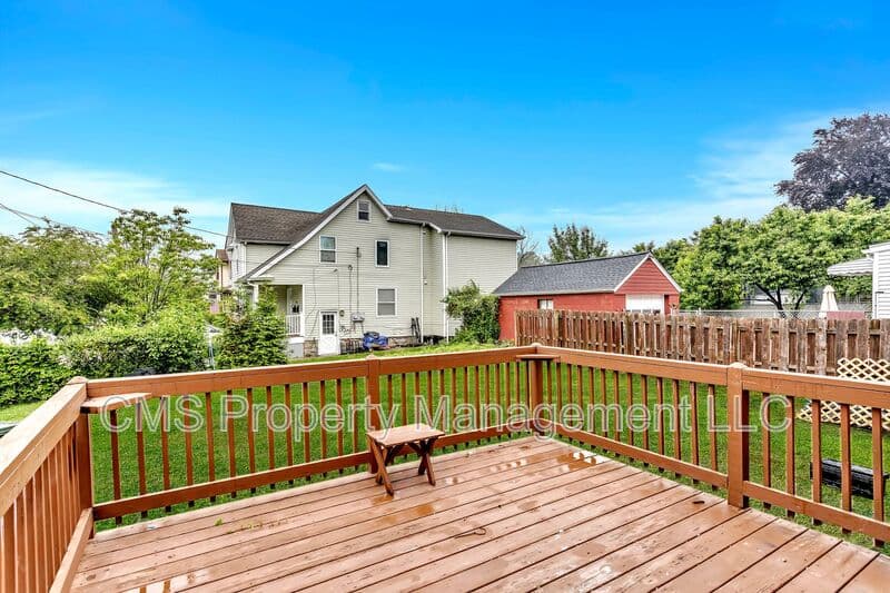 Dunellen Condo: 401 Sanford Ave