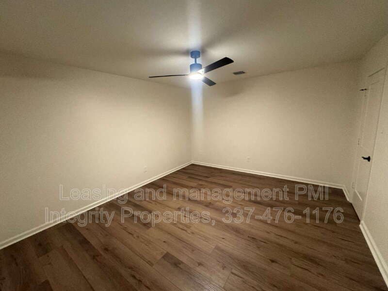 Lafayette Condo: 105 Meaux Blvd Apt 4