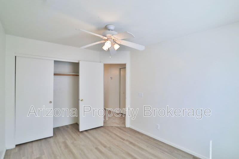 Phoenix Townhome: 8520 W. Palm Ln.
