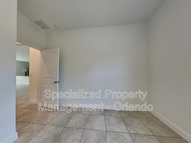 Ocala House: 560 Marion Oaks Blvd