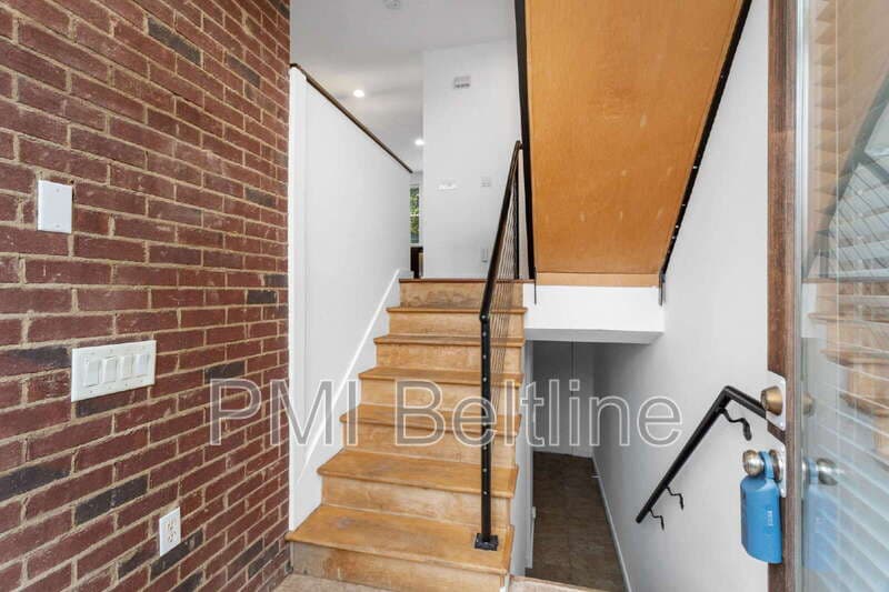 Atlanta Townhome: 988 Dekalb Ave NE