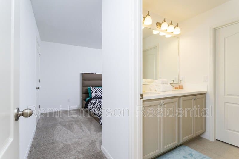 Davenport Townhome: 624 Benoi Drive