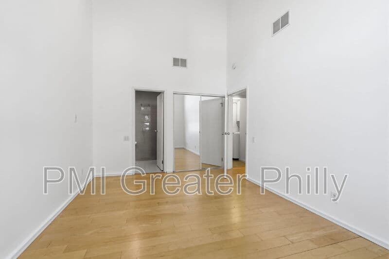 Philadelphia Condo: 182 Gay St