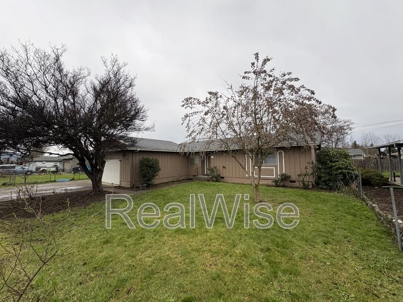 Sutherlin House: 231 Hawthorne St
