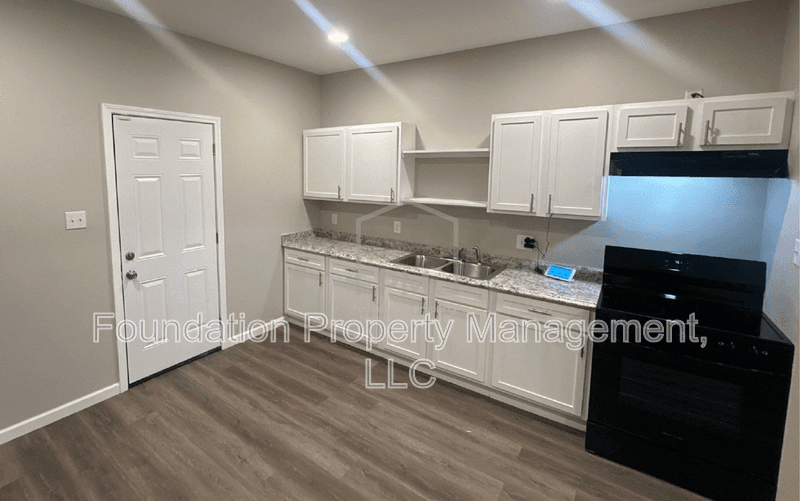 Memphis House: 772 Pearce Street