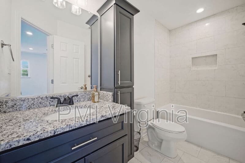 Portsmouth House: 105 Gilmerton Avenue