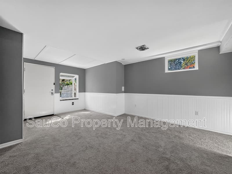West Linn House: 2312 5th Avenue