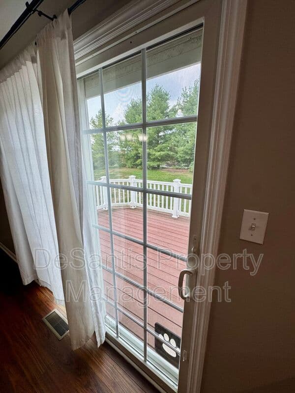 Wexford Townhome: 307 Marshall Heights Drive