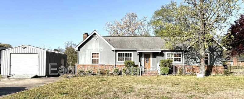 Dudley House: 1380 GENOA RD