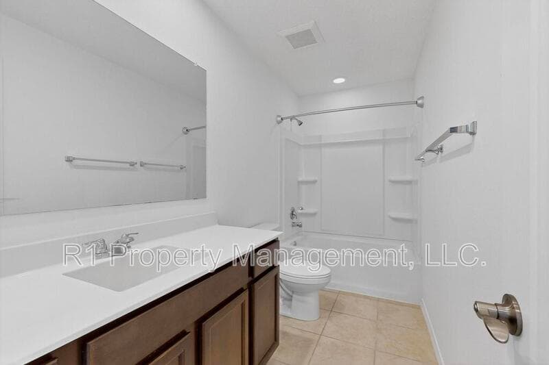 Rio Rancho House: 108 Hue Street