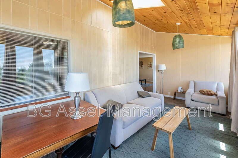 Richmond House: 6606 Aqua Vista Ct